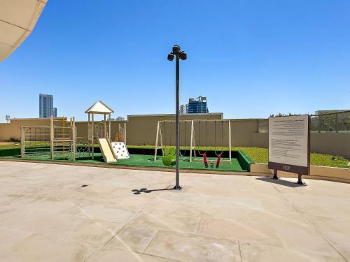 Silkhaus Convenient 1 BDR Near Reem Mall - Tap to explore photos