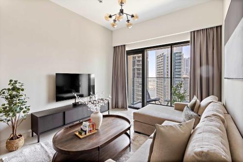 Silkhaus sophisticated 1BDR in Downtown premium tower - Tap to explore photos