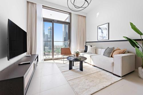 Silkhaus Upscale 1BR by Burj Khalifa with Balcony - Tap to explore photos