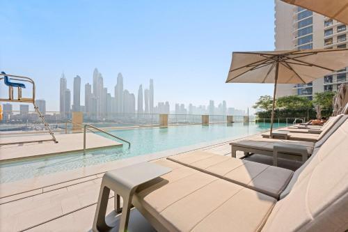 Silkhaus Vacation Homes Beach Lovers 1BDR with Marina View - Tap to explore photos