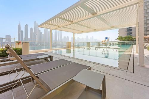 Silkhaus Sea View Stunning 1BDR with Private Beach - Tap to explore photos