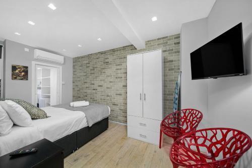 Marylebone Modern Apartments - Tap to explore photos