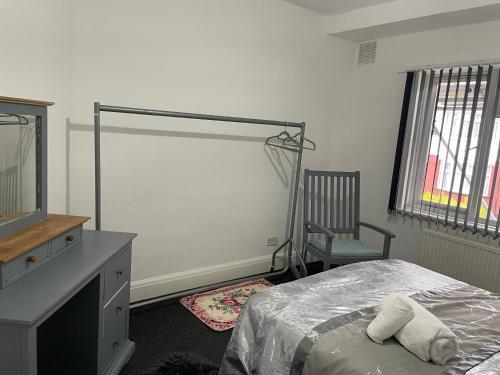 5 Bed 5mins from Wembley Stadium - Tap to explore photos
