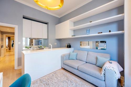 Chelsea Two Bedroom Apartment - Tap to explore photos