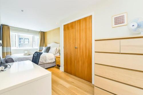CENTRAL WEST END & THEATRE-LAND 2 Beds & 2 Baths - Tap to explore photos