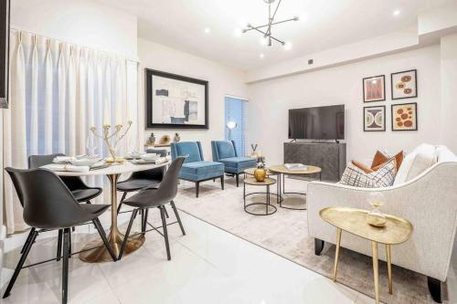 Marylebone's Nugget - 2 Bed - Tap to explore photos