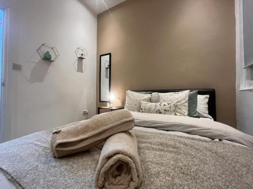 Smart Apartments Goswell Road EC1V - First Floor - Tap to explore photos