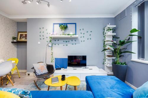 Spacious 2 bedrooms in peaceful green area - Tap to explore photos