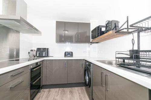 Modern, spacious entire 1 bedroom apartment. - Tap to explore photos