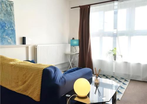 Sunny & cosy studio next to Clapham - Tap to explore photos