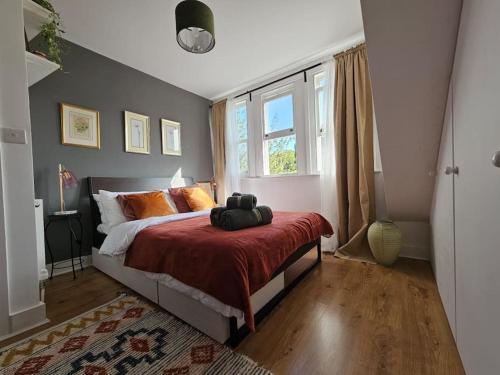 Cosy and quiet one bedroom Thames flat