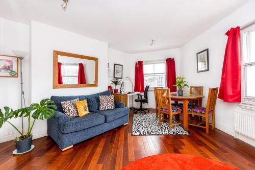 Central 1BR, 4min Vauxhall & Oval, 30min Big Ben - Tap to explore photos