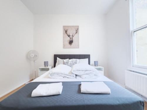Pleasant 1 Bedroom Camden Apartment -on 1st Floor - Tap to explore photos