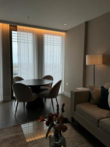 One Bedroom Flat in the City Centre - Tap to explore photos
