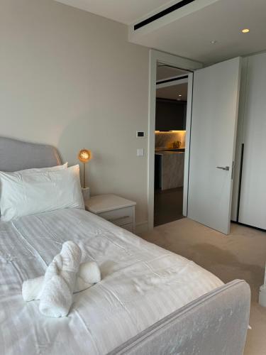 One Bedroom Flat in the City Centre - Tap to explore photos