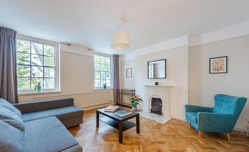 Kensington Notting Hill View - Tap to explore photos