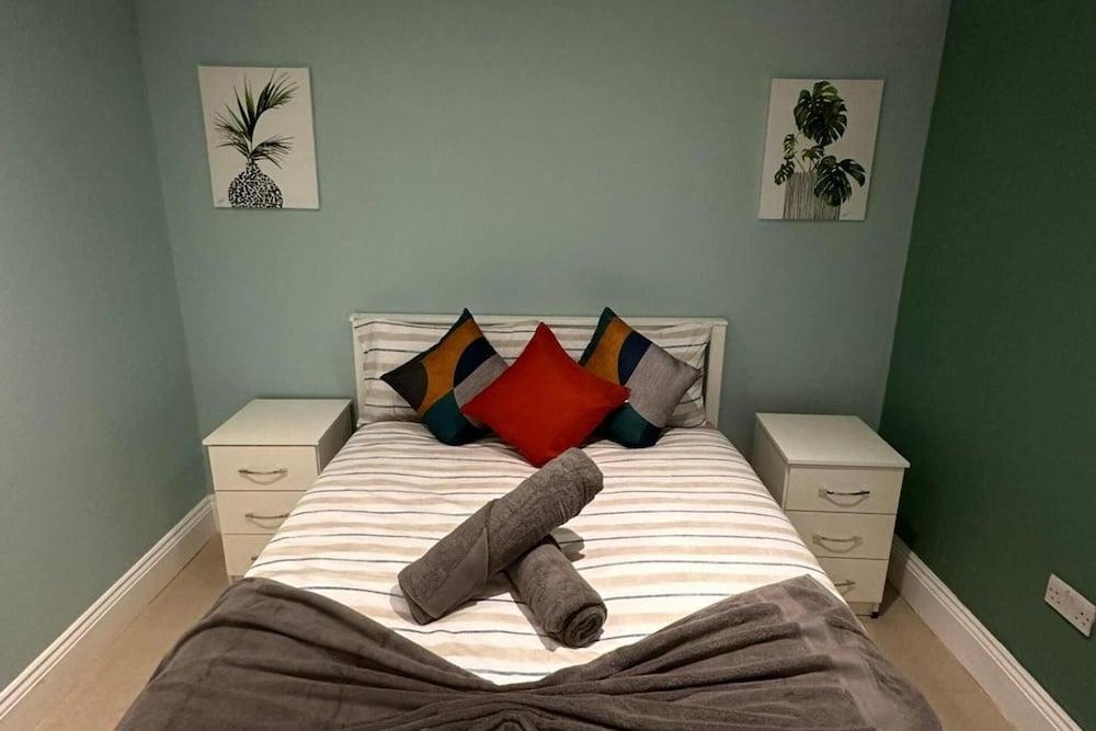 Park Avenue Luxury Apartment in London