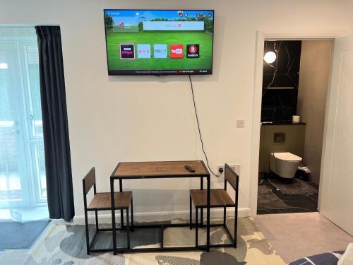 Lux New Studio Excel London - Tap to explore photos