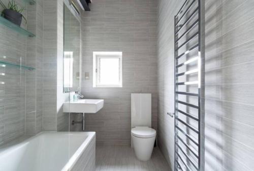 Cool Holland Park APT near Park - Tap to explore photos