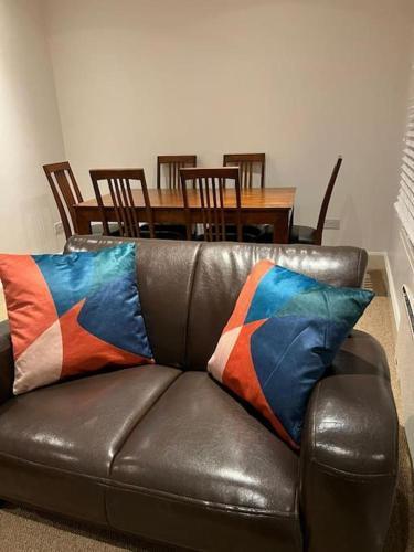 Spacious 2Bed/2Bath Flat next to London Eye - Tap to explore photos