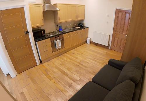 Lovely&Bright Studio Flat Close to Central London - Tap to explore photos