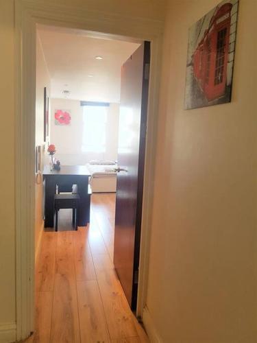 Cosy Studio Flat in Great Locationin London - Tap to explore photos