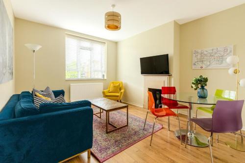 Bright Modern 1 BR flat, 5 min to Vauxhall St - Tap to explore photos