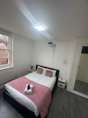 Unique Double Bedroom - Tap to explore photos