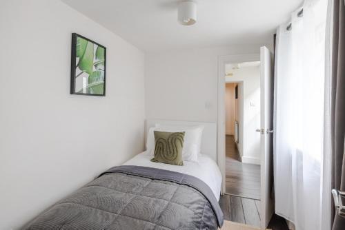 Gloucester Place/Marylebone Apartments - Tap to explore photos