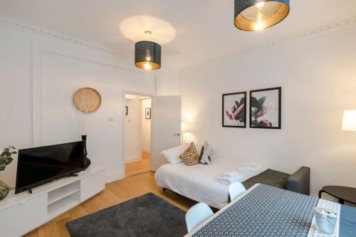 Gloucester Place/Marylebone Apartments - Tap to explore photos