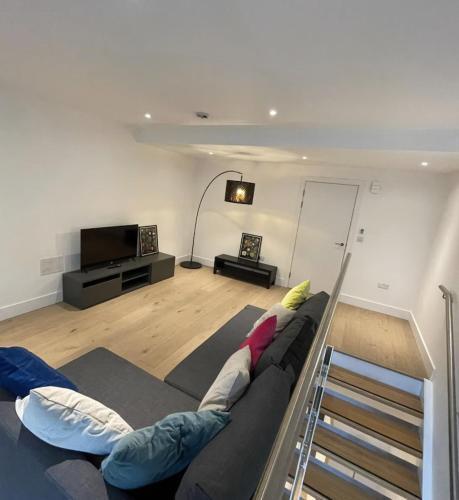 Domo94 Home - Heart of Camden Town - Tap to explore photos