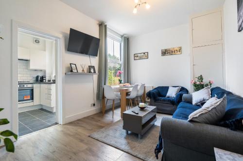 Modern 3 bedroom apartment in Wimbeldon Park