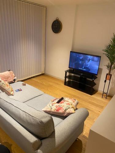 Cosy Long term apartment - Tap to explore photos