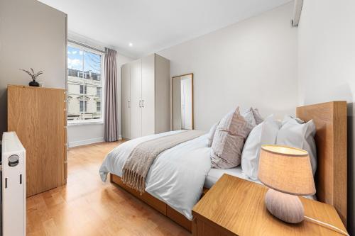 Designer Home in Central London - Tap to explore photos
