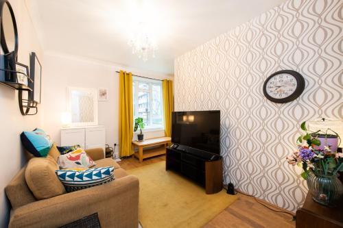 Gorgeous 1Bed in Marylebone - Tap to explore photos