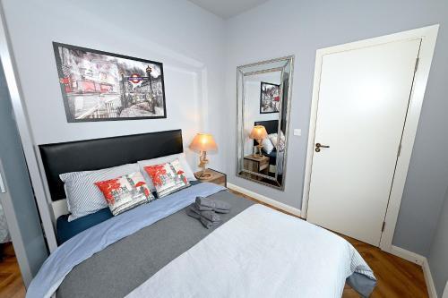 1 BEDROOM FLAT IN WOOD GREEN PICCADILLY LINE