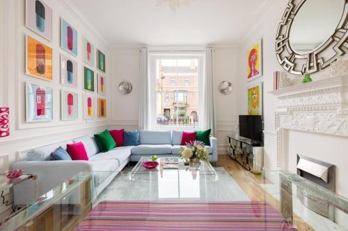 Cosy and Stylish Chelsea 2 bedroom flat - Tap to explore photos