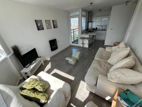 Flat with stunning view, Zone 1 - Tap to explore photos