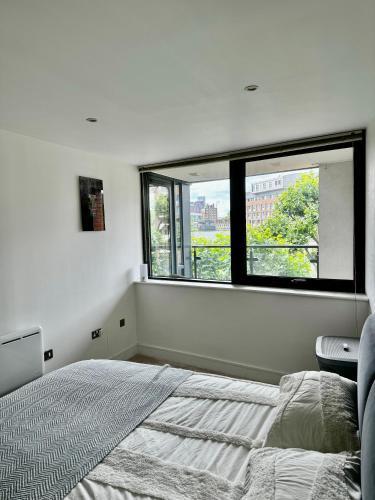 StayInn Borough - Tap to explore photos