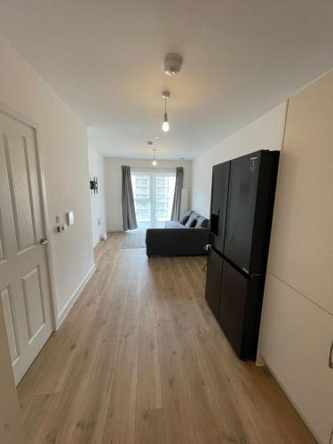NEW Modern Spacious 1 Bed Apartment - Tap to explore photos