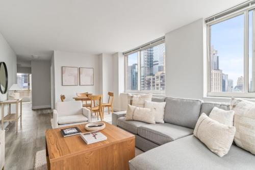 Elegant 2bed 2bath apt - Tap to explore photos