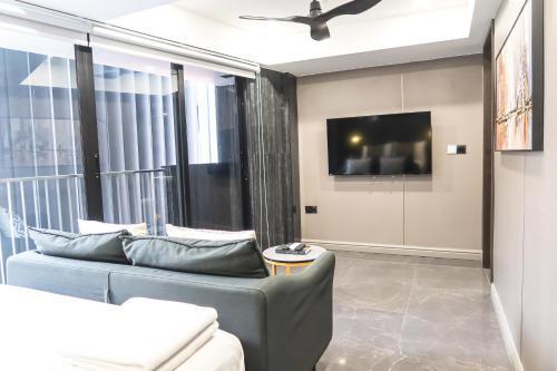 RR Studios & Suites Room Type - Deluxe Studio