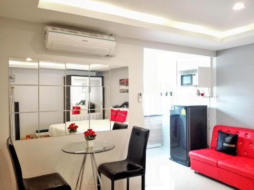 Luxury beach studio 4 floor - Tap to explore photos