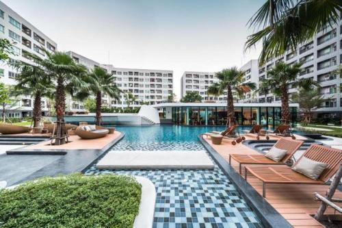 Elio Del Ray condo feel resort
