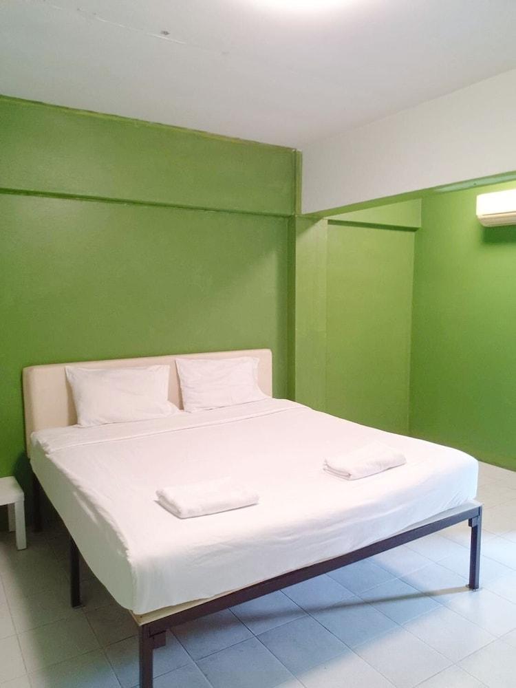 GO INN The Grand Palace Room Type - Basic Studio