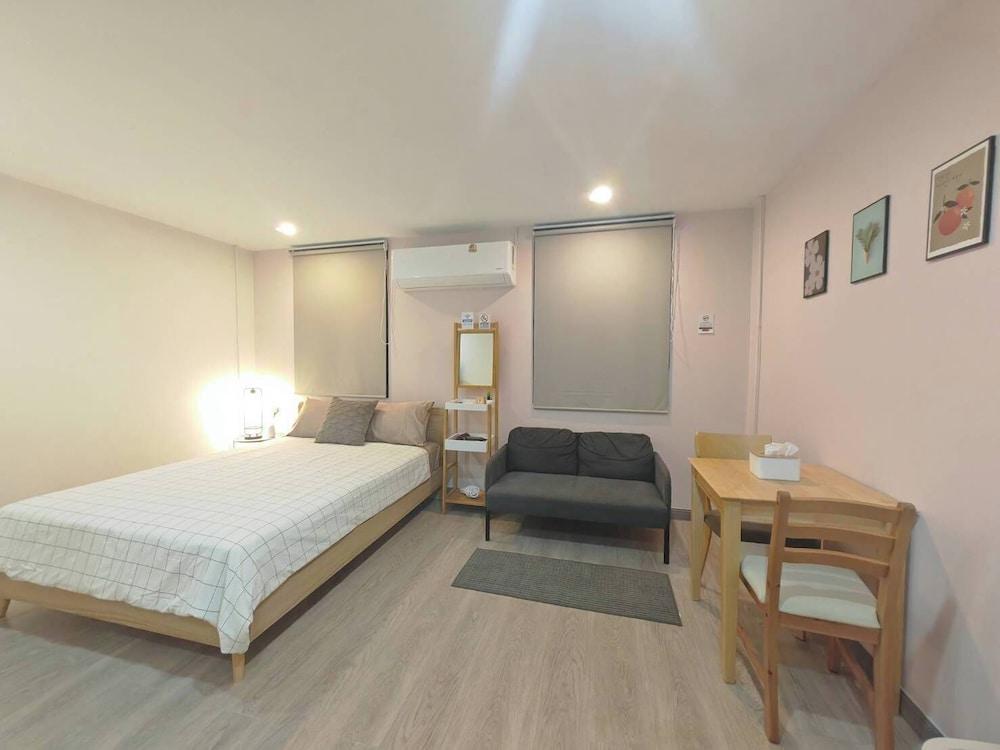 57 Hidden House BKK Chinatown Room Type - Superior Double Room