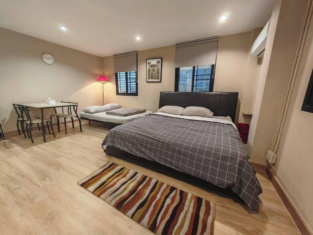 57 Hidden House BKK Chinatown Room Type - Family Room, Balcony, City View