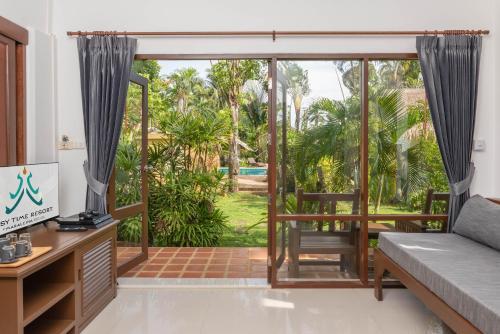 EASY TIME VILLA by MARALEINA - Tap to explore photos