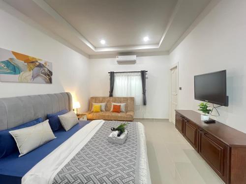 SIAM-GRAND private pool villa, Jacuzzi,BBQ,near walking St 10min - Tap to explore photos