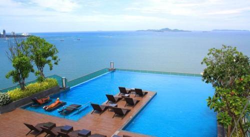 Stunning Sea View condo on the Beach - monthly stay - Tap to explore photos